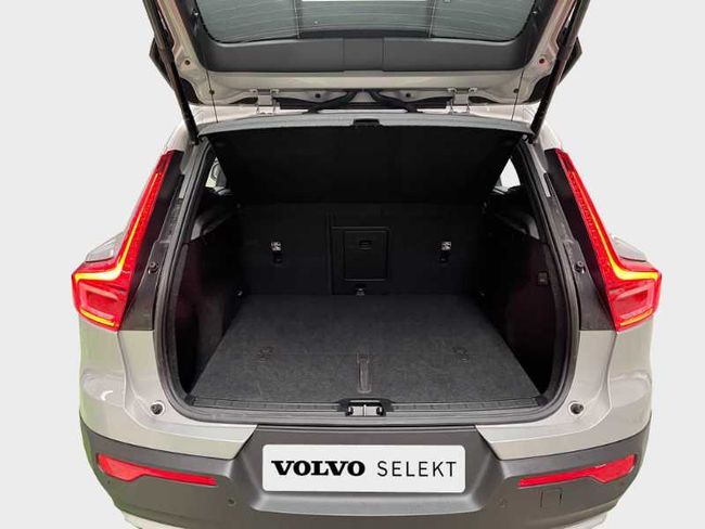 Volvo XC40 Core, B3 Mild hybrid, Gasolina   - Foto 13