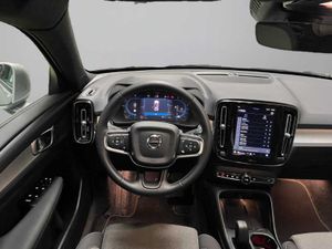 Volvo XC40 Core, B3 Mild hybrid, Gasolina   - Foto 9