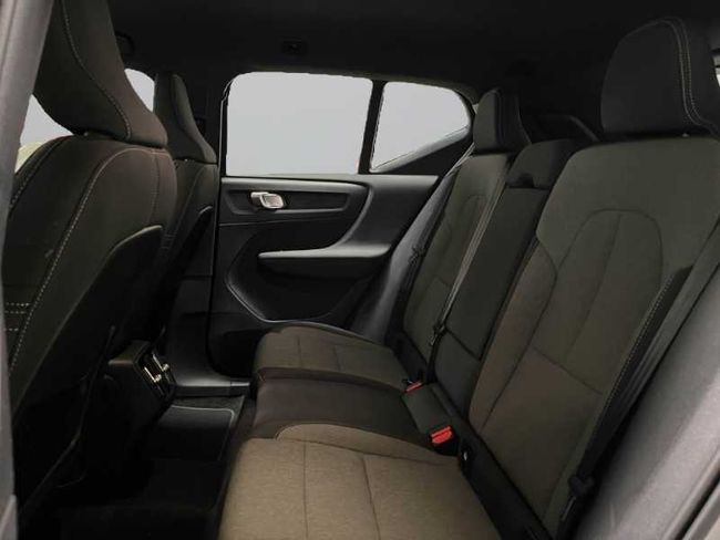 Volvo XC40 Core, B3 Mild hybrid, Gasolina   - Foto 12