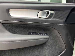 Volvo XC40 Core, B3 Mild hybrid, Gasolina   - Foto 21