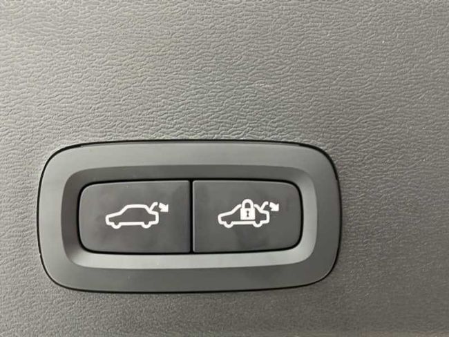 Volvo XC40 Core, B3 Mild hybrid, Gasolina   - Foto 20