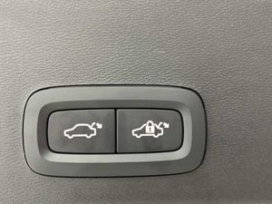 Volvo XC40 Core, B3 Mild hybrid, Gasolina   - Foto 20