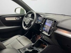 Volvo XC40 Core, B3 Mild hybrid, Gasolina   - Foto 9