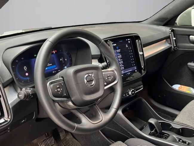 Volvo XC40 Core, B3 Mild hybrid, Gasolina   - Foto 19