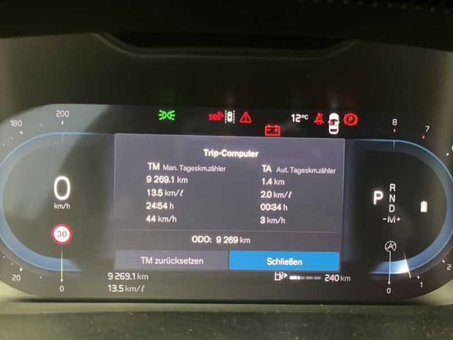 Volvo XC40 Core, B3 Mild hybrid, Gasolina   - Foto 14