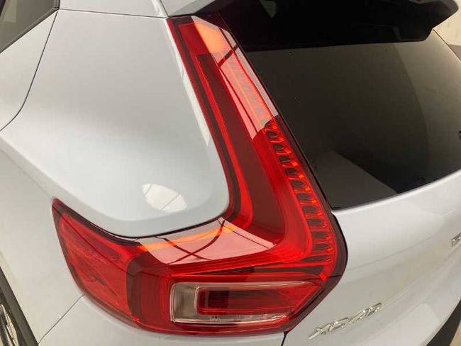 Volvo XC40 Core, B3 Mild hybrid, Gasolina   - Foto 13