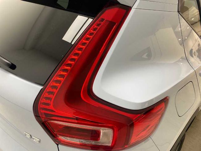 Volvo XC40 Core, B3 Mild hybrid, Gasolina   - Foto 14