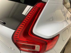 Volvo XC40 Core, B3 Mild hybrid, Gasolina   - Foto 14