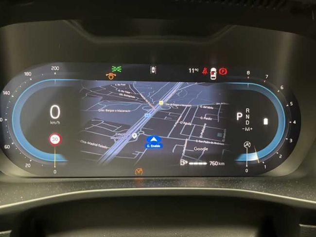 Volvo XC40 Plus, B3 Mild hybrid, Gasolina, Dark   - Foto 16