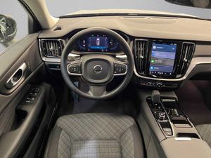 Volvo V60 Core, T6 AWD Híbrido enchufable, Eléctrico/Gasolina, Bright   - Foto 18