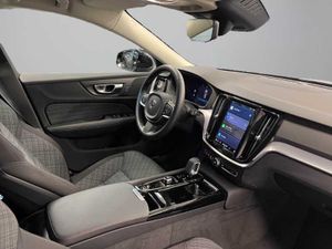 Volvo V60 Core, T6 AWD Híbrido enchufable, Eléctrico/Gasolina, Bright   - Foto 20