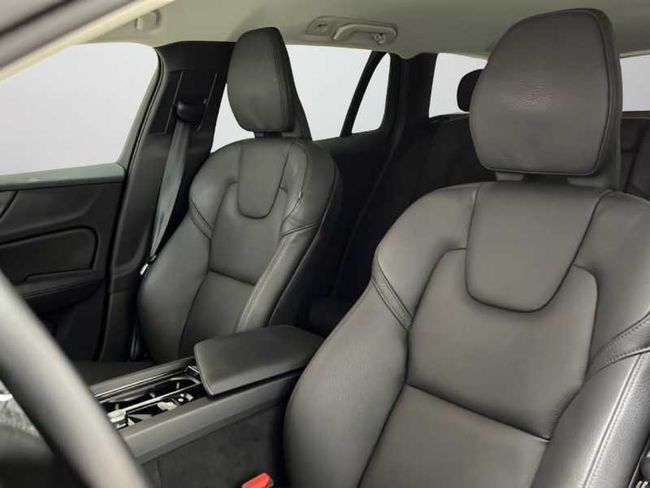 Volvo V60 Plus, B4 Mild hybrid, Gasolina, Dark   - Foto 15