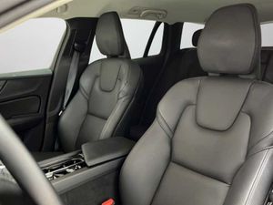 Volvo V60 Plus, B4 Mild hybrid, Gasolina, Dark   - Foto 15