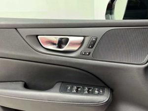 Volvo V60 Plus, B4 Mild hybrid, Gasolina, Dark   - Foto 13