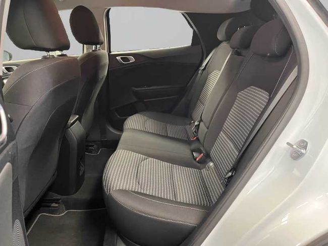 Kia XCeed Nuevo  1.0 T-Gdi 100 CV Business   - Foto 12