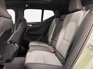 Volvo XC40 Ultra, B4 Mild hybrid, Gasolina, Dark   - Foto 16