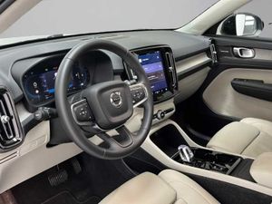 Volvo XC40 Plus, B4 AWD (gasolina), Gasolina, Dark   - Foto 32