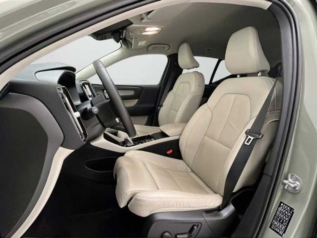 Volvo XC40 Plus, B4 AWD (gasolina), Gasolina, Dark   - Foto 12