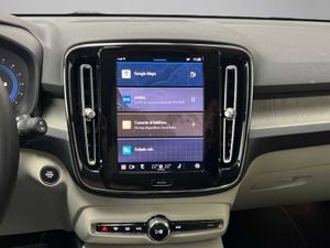 Volvo XC40 Plus, B4 AWD (gasolina), Gasolina, Dark   - Foto 25