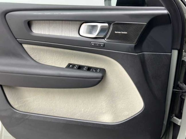 Volvo XC40 Plus, B4 AWD (gasolina), Gasolina, Dark   - Foto 24