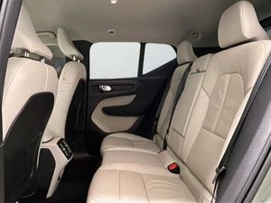 Volvo XC40 Plus, B4 AWD (gasolina), Gasolina, Dark   - Foto 21