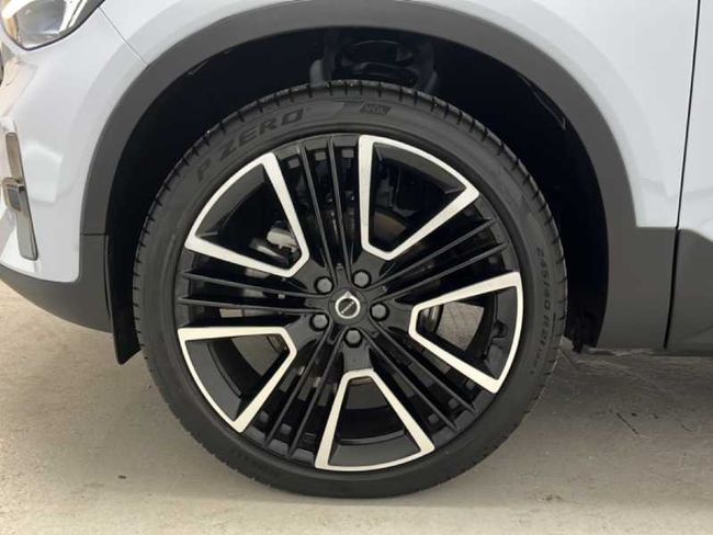 Volvo XC40 Ultra, B4 Mild hybrid, Gasolina, Dark   - Foto 9