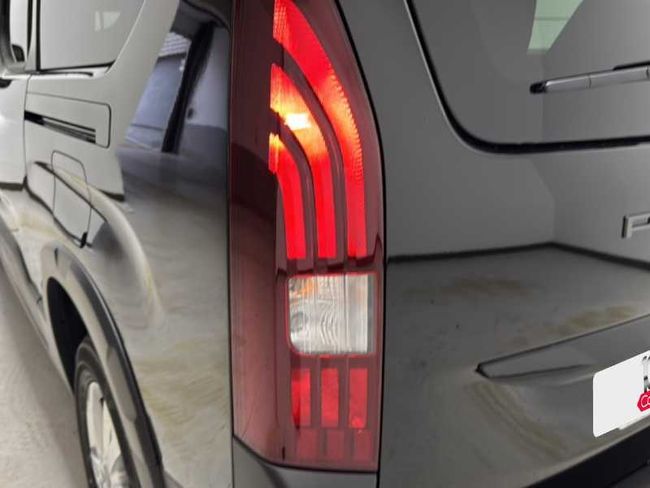 Peugeot Rifter Allure BlueHDi 130 S&S EAT8 Long M1 7 Plazas   - Foto 21