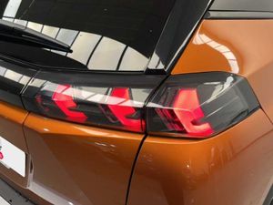 Peugeot 2008 SUV 2008 Allure Pack Eléctrico 136 (100 Kw)     - Foto 21