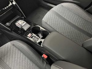 Peugeot 3008 Hybrid 2008 Allure Hybrid 145 eDCS6   - Foto 16
