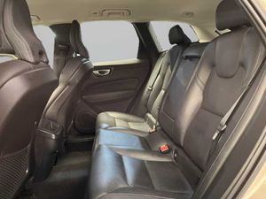 Volvo XC60 B4 (D) Core Auto   - Foto 10