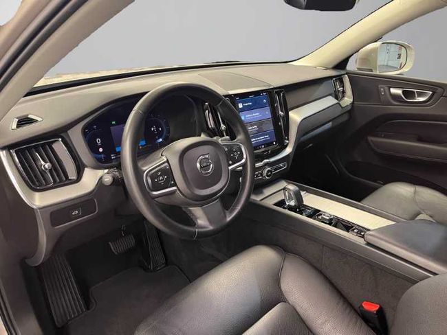 Volvo XC60 B4 (D) Core Auto   - Foto 13