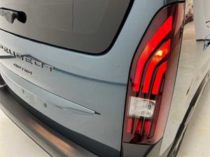 Peugeot Rifter Allure BlueHDi 130 S&S EAT8 Long M1 7 Plazas   - Foto 20