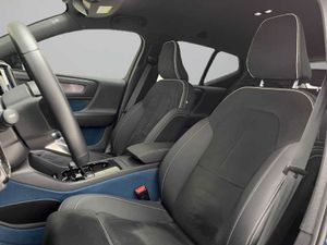 Volvo XC40 Pure Electric Plus Auto 70Kwh   - Foto 17