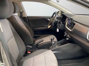 Kia Stonic 1.2 DPI 82 CV Concept   - Foto 10