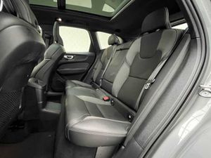 Volvo XC60 Recharge Plus, T6 e-AWD Híbrido enchufable, Eléctrico/Gasolina, Bright   - Foto 13