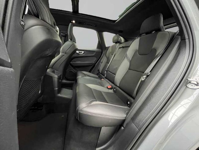 Volvo XC60 Recharge Plus, T6 e-AWD Híbrido enchufable, Eléctrico/Gasolina, Bright   - Foto 14