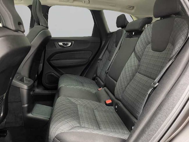 Volvo XC60 Recharge Core, T6 e-AWD Híbrido enchufable, Eléctrico/Gasolina, Bright   - Foto 9