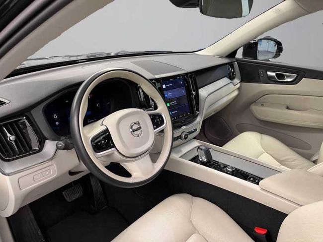 Volvo XC60 Recharge Core, T6 e-AWD Híbrido enchufable, Eléctrico/Gasolina, Bright   - Foto 17