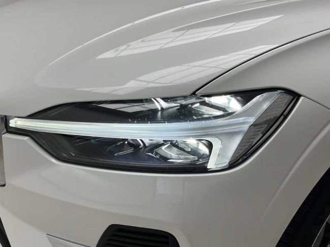 Volvo XC60 Recharge Core, T6 e-AWD Híbrido enchufable, Eléctrico/Gasolina, Bright   - Foto 9