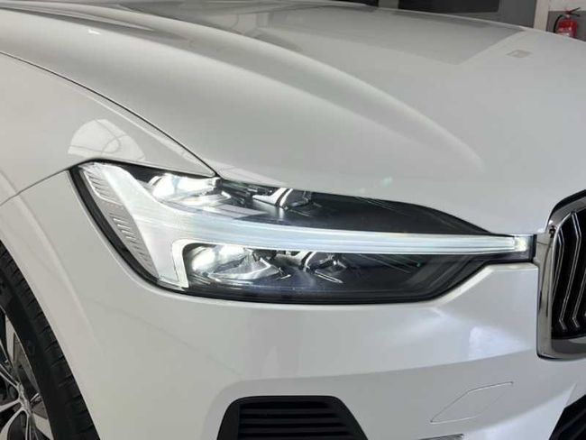 Volvo XC60 Recharge Core, T6 e-AWD Híbrido enchufable, Eléctrico/Gasolina, Bright   - Foto 8