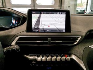 Peugeot 5008 SUV  GT-Line 1.6 165 EAT6   - Foto 12