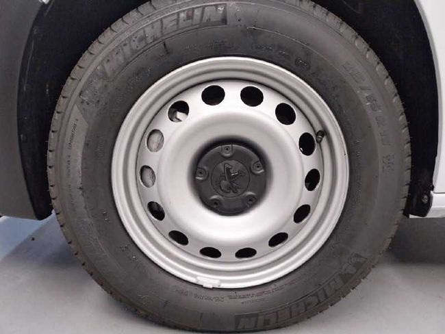 Peugeot Partner E-Partner Standard  800kg eléctrico 100 Kw (136 Cv)   - Foto 12