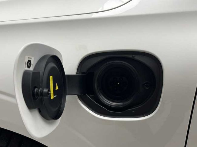 Volvo XC60 Recharge Core, T6 AWD Híbrido enchufable, Eléctrico/Gasolina, Bright   - Foto 19