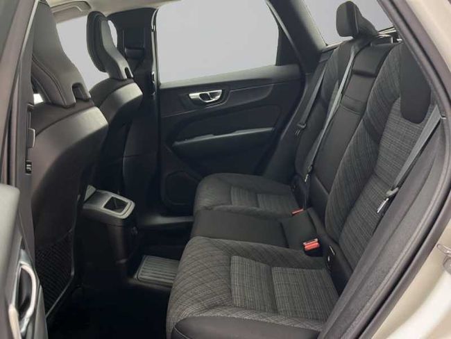 Volvo XC60 Recharge Core, T6 AWD Híbrido enchufable, Eléctrico/Gasolina, Bright   - Foto 11