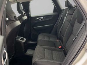 Volvo XC60 Recharge Core, T6 AWD Híbrido enchufable, Eléctrico/Gasolina, Bright   - Foto 11