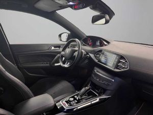 Peugeot 308 1.2 PureTech S&S GT Line EAT8 130   - Foto 10