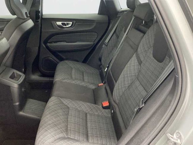 Volvo XC60 Recharge Core, T6 AWD Híbrido enchufable, Eléctrico/Gasolina, Bright   - Foto 18