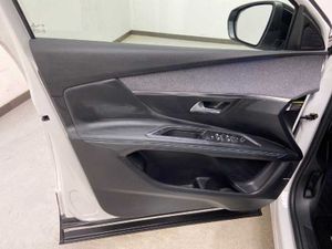 Peugeot 3008 NSUV  Allure Pack Gasolina 130 S&S 6 Vel. MAN   - Foto 18