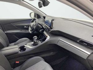 Peugeot 3008 NSUV  Allure Pack Gasolina 130 S&S 6 Vel. MAN   - Foto 17