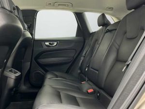 Volvo XC60 B4 (D) Core Auto   - Foto 11